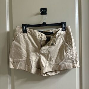 Size 6 Calvin Klein shorts.